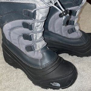 Boys snow boots